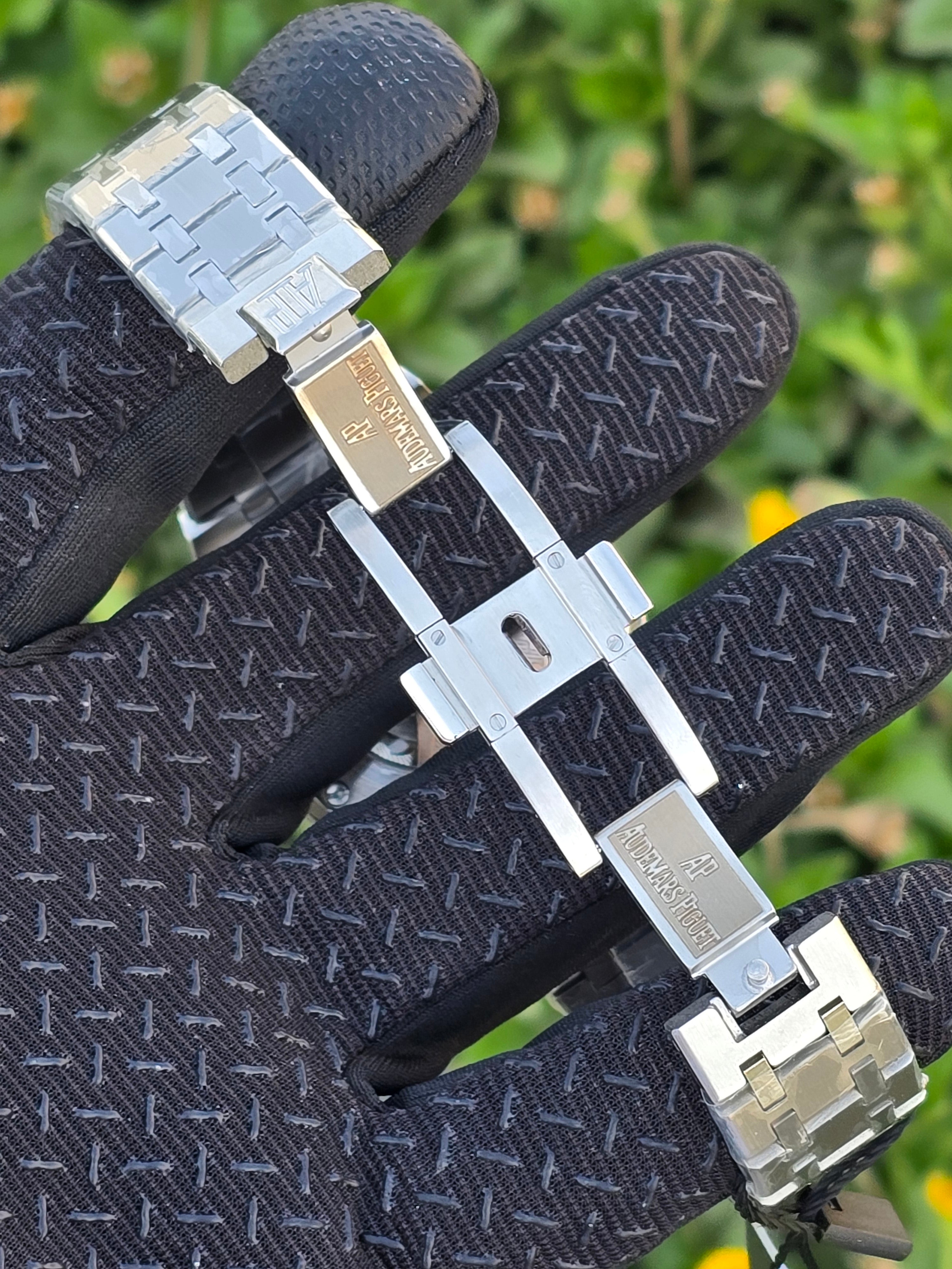 Audemars Piguet Royal Oak Stainless Steel - Silver & Turquoise Dial