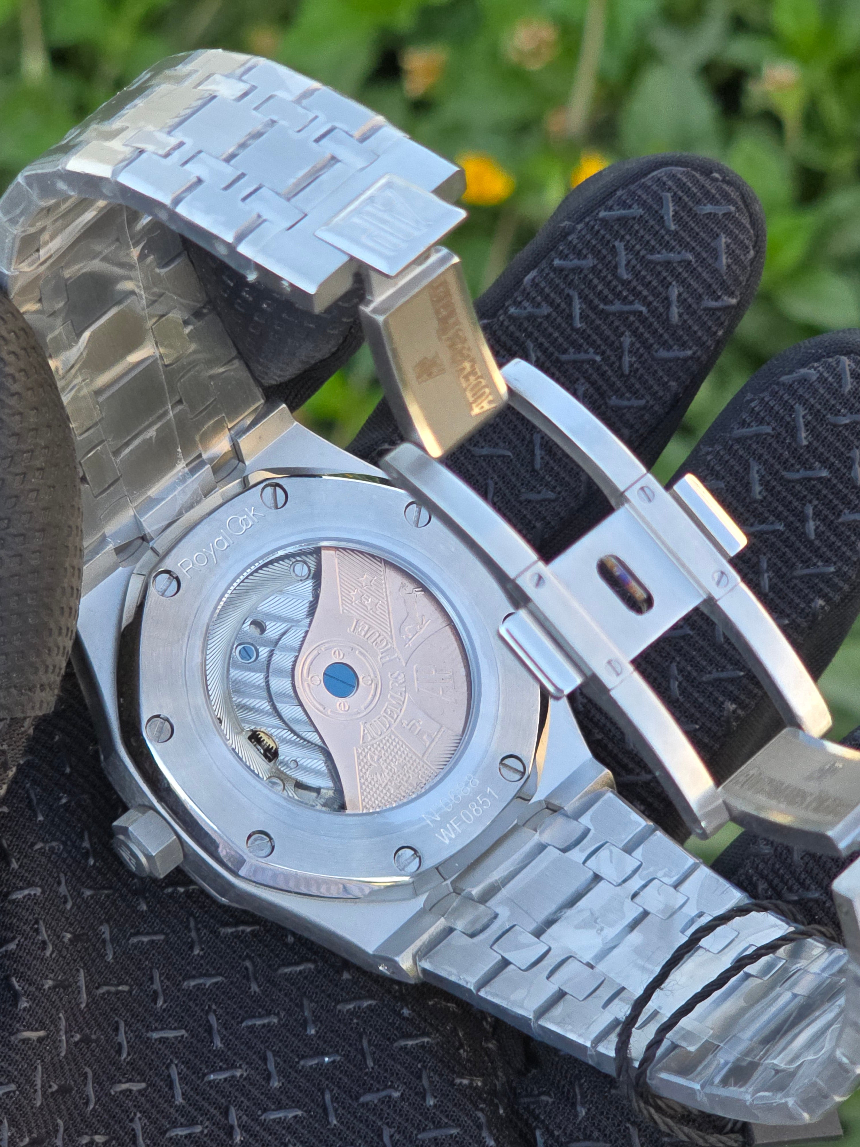 Audemars Piguet Royal Oak Stainless Steel - Silver & Turquoise Dial