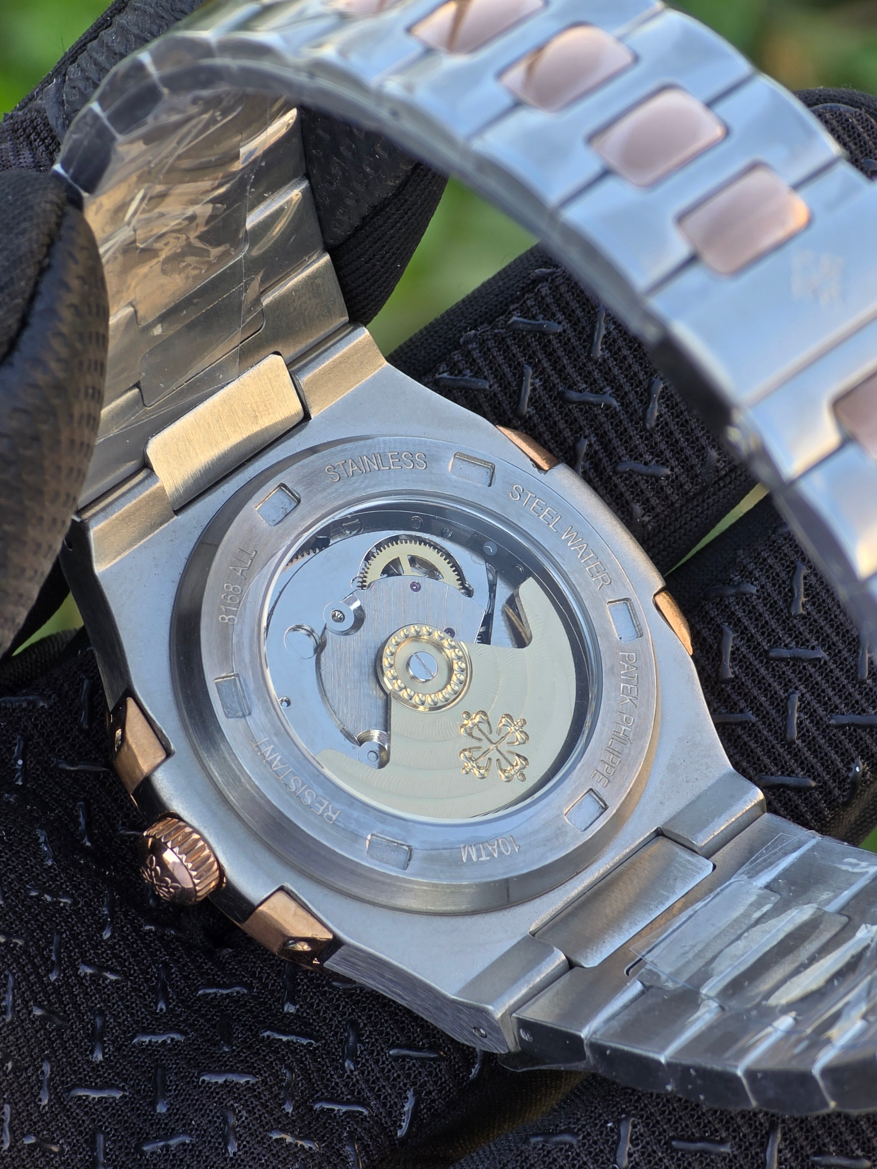 Patek Philippe Nautilus For Men 5711/1A - Two Tone With Grey Dial