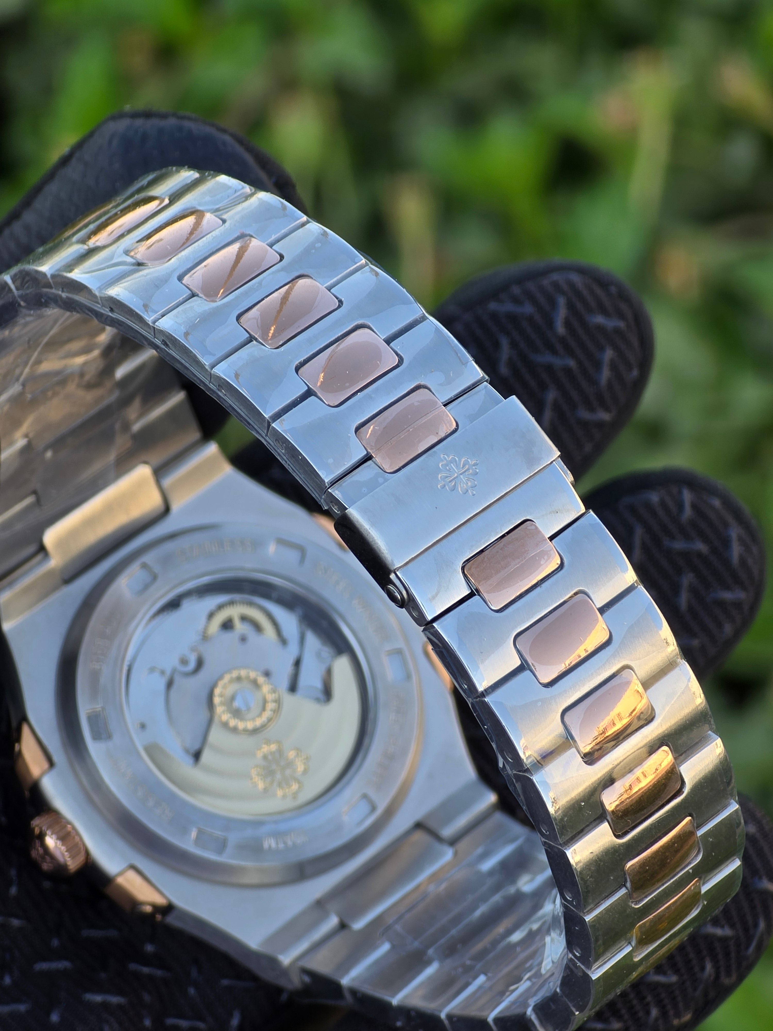 Patek Philippe Nautilus For Men 5711/1A - Two Tone With Grey Dial