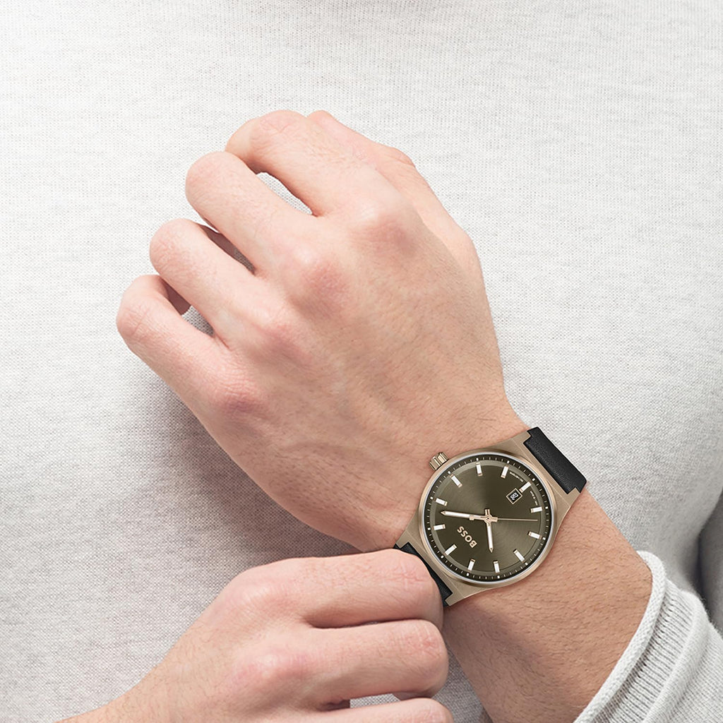 Hugo Boss Men’s Watch – Model 1514080 | Classic Olive Green Dial with Black Leather Strap