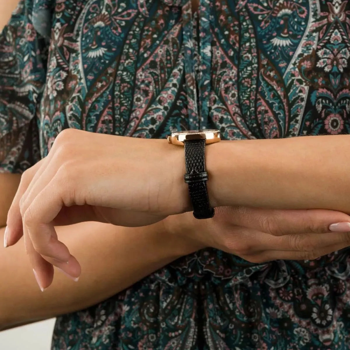 ساعة ارماني للنساء AR11493