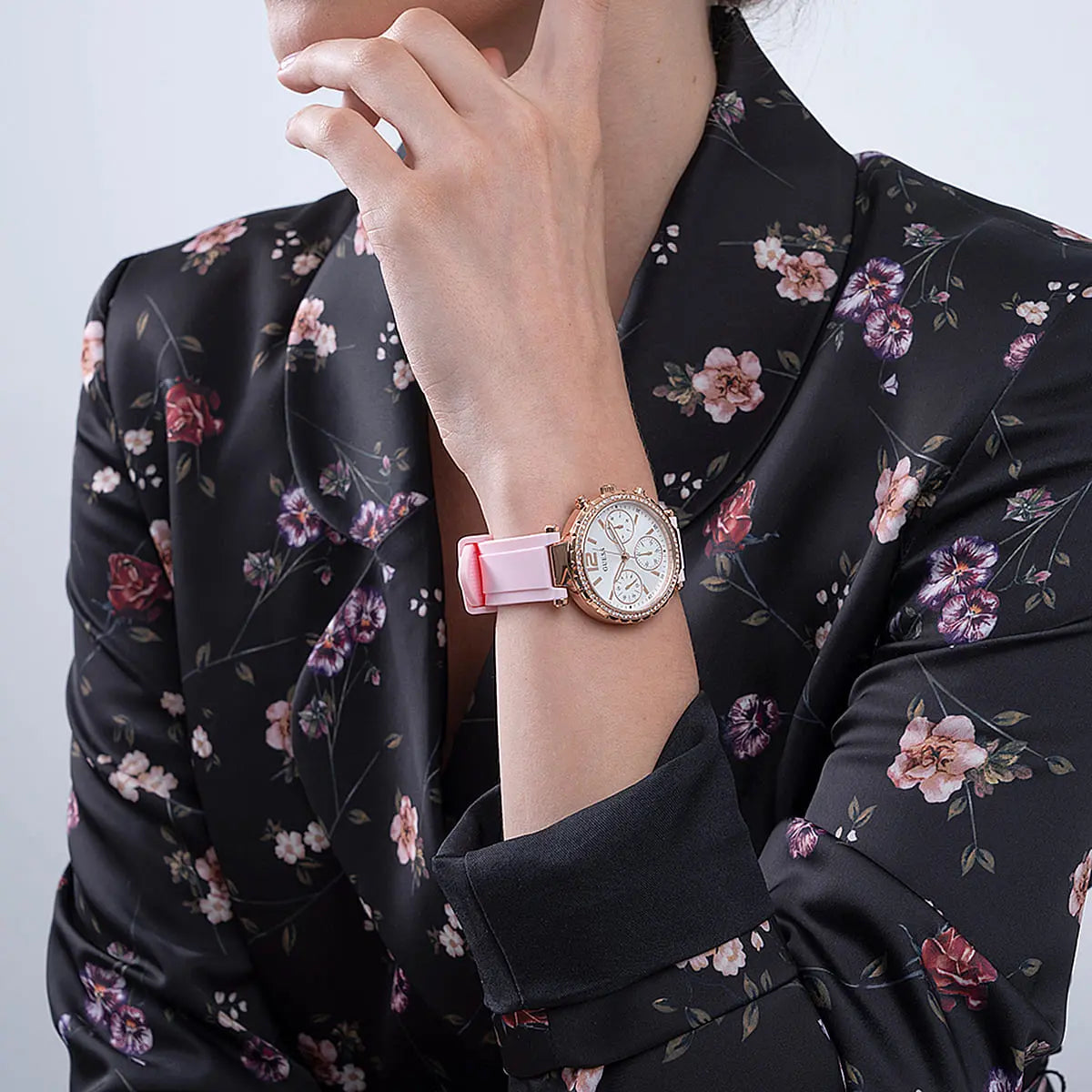 ساعة جيس للنساء GW0113L4