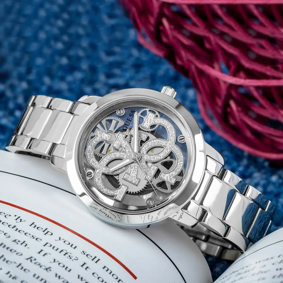 ساعة جيس للنساء GW0300L1