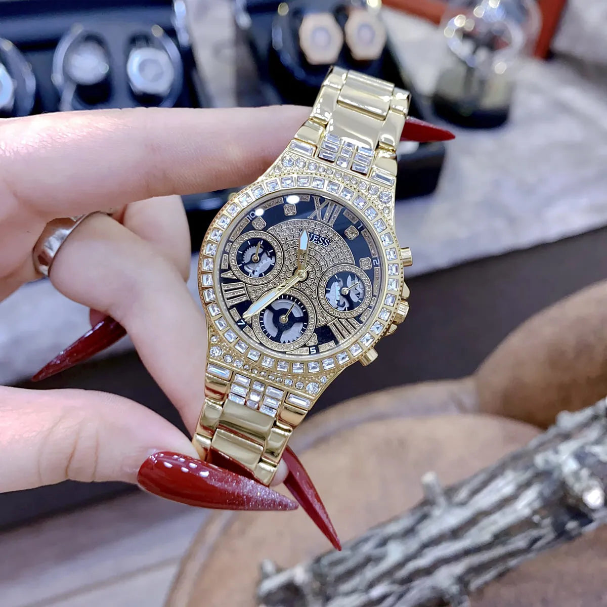 ساعة جيس للنساء GW0320L5