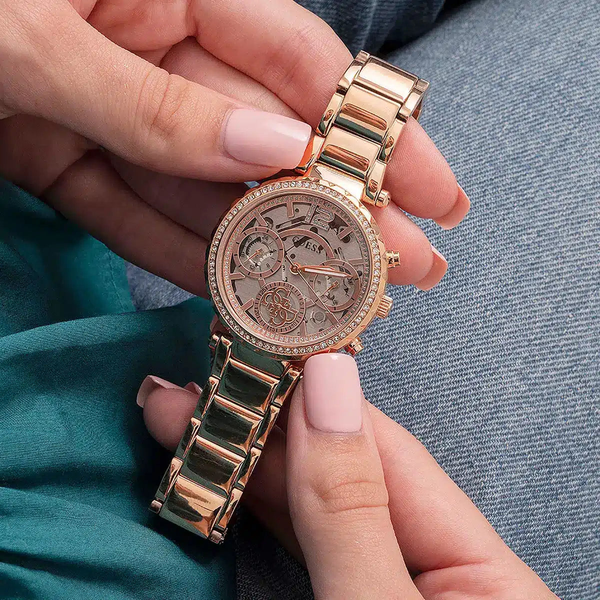 ساعة جيس للنساء GW0403L3