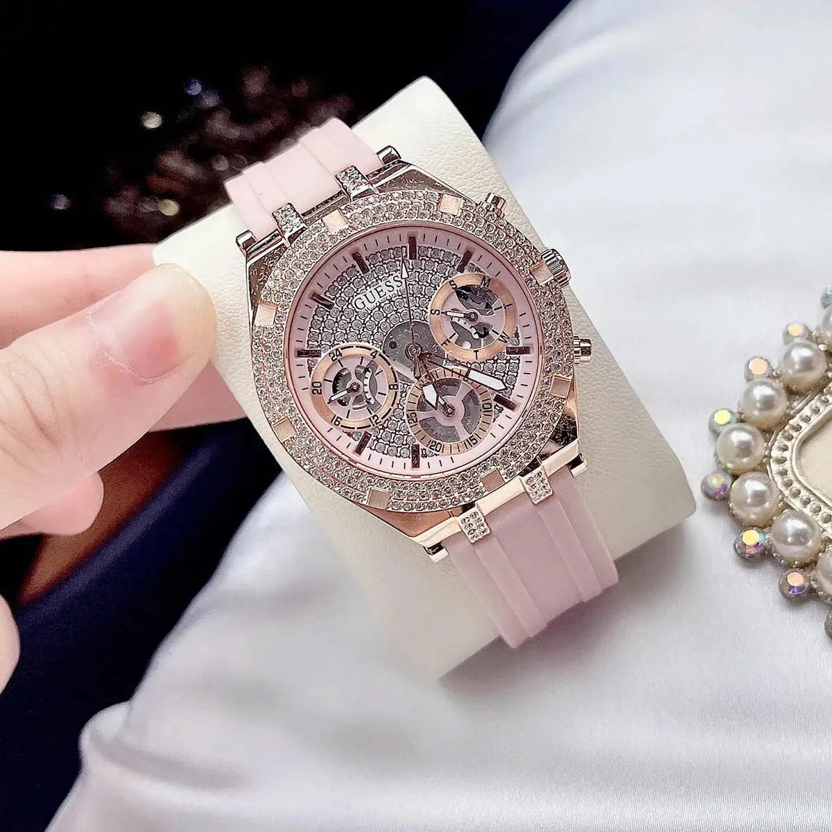 ساعة جيس للنساء GW0407L3