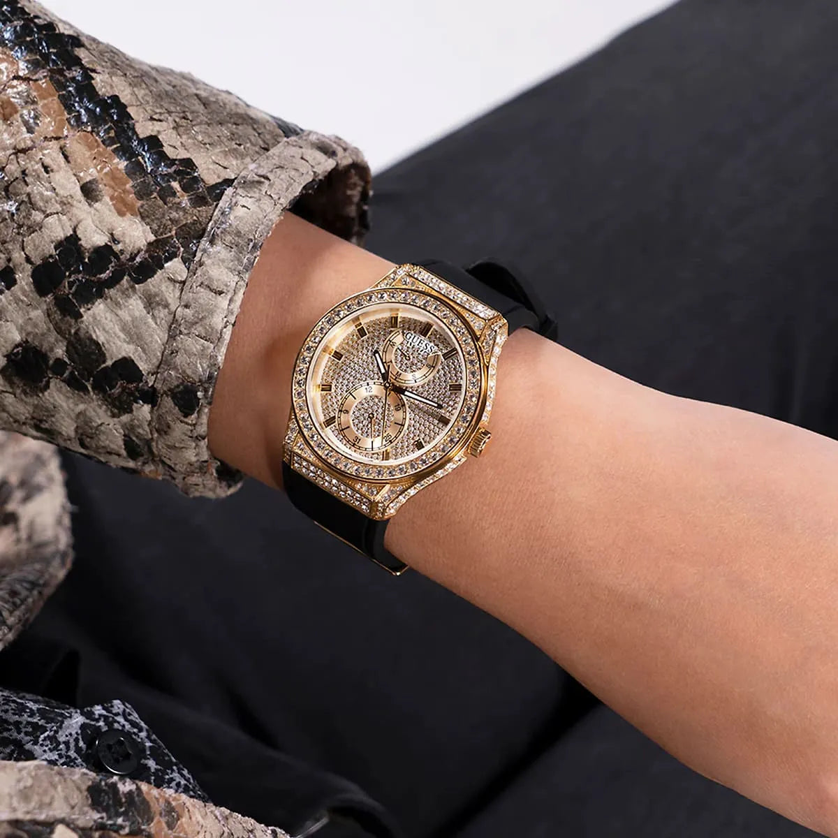 ساعة جيس للنساء GW0439L2