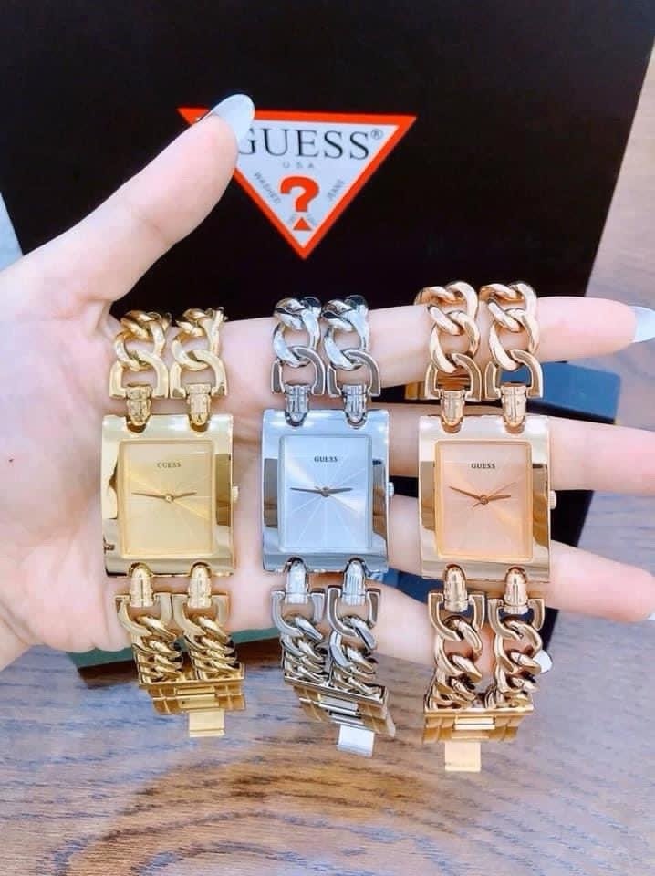 ساعة Guess للنساء W1117L2