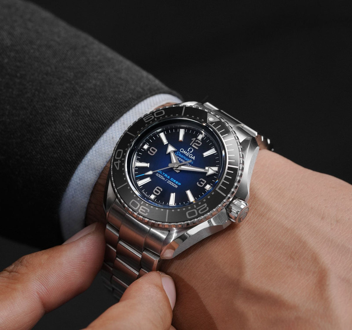 Omega Seamaster Planet Ocean 6000M Co Axial Master Chronometer Blue Dial Silver Steel Strap Watch for Men Automatic size 43.5mm