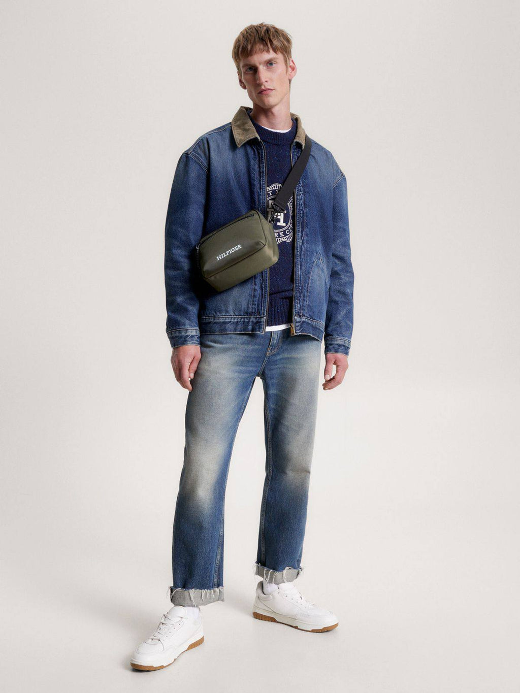 Tommy Hilfiger Men's olive Crossbody