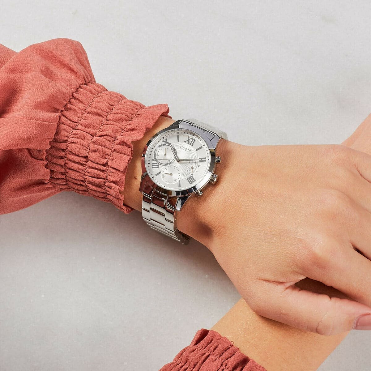 ساعة جيس للنساء W1070L1